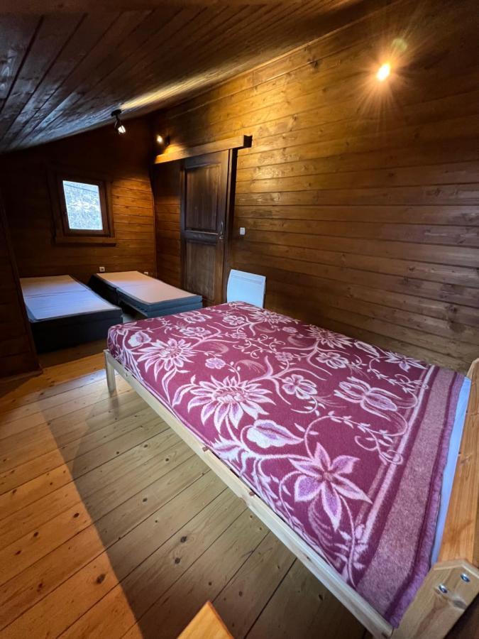 Chalet 6A Dans Les Pyrenees Proche D'Andorre LʼHospitalet-près-lʼAndorre Exteriör bild